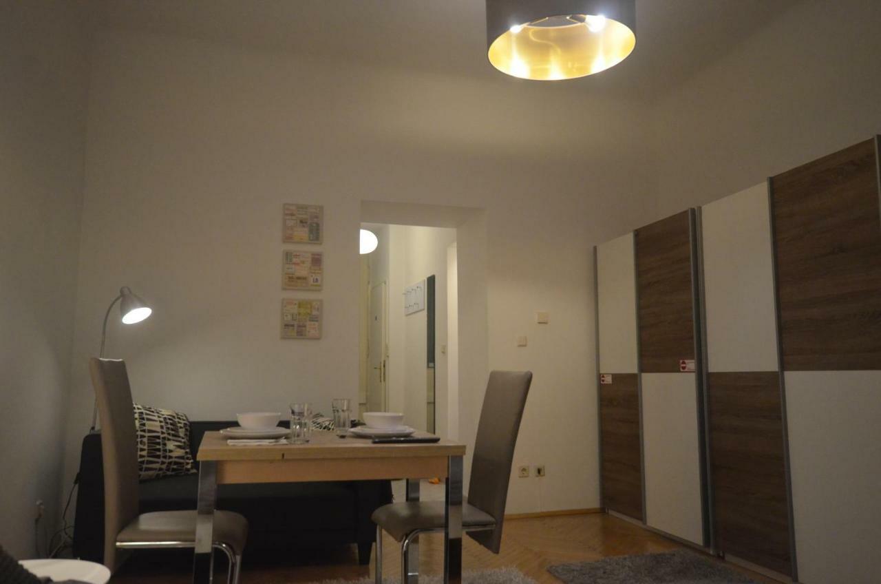 Charmante Altbauapartments Apostelgasse Vienna Exterior photo